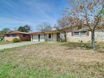 121 Young W, Universal City, TX 78148 | MLS #1949