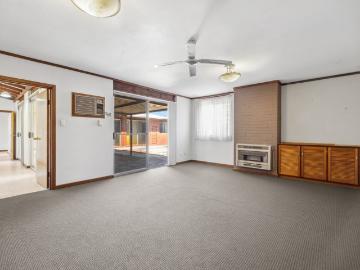 121a Arlunya Avenue, Cloverdale WA 6105