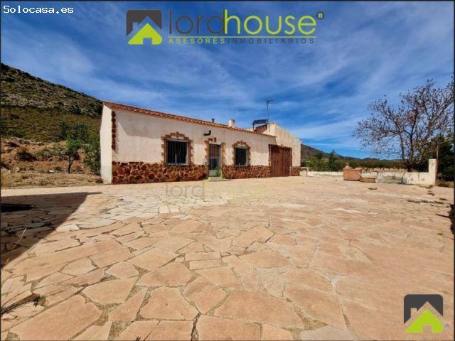 1224. Casa cortijo zona Zarcilla de Ramos