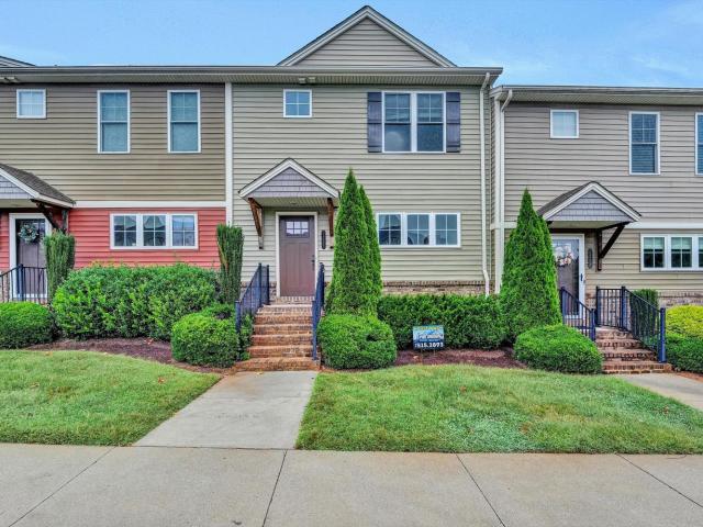 1224 Commonwealth Circle