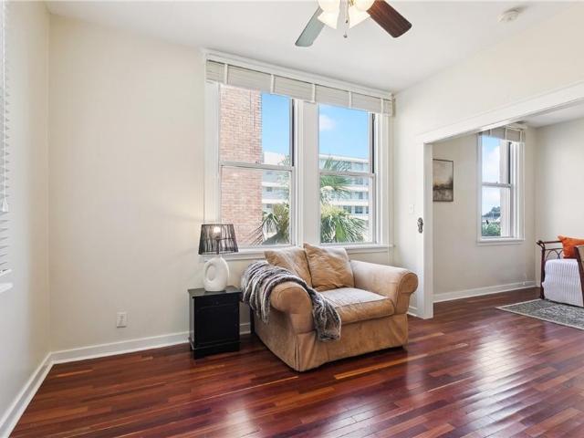 1224 St Charles Avenue # 214