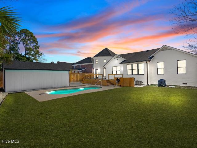1224 Williamsburg Court