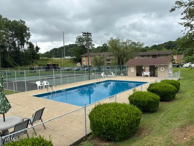 1225 Carriage Circle Apt 302