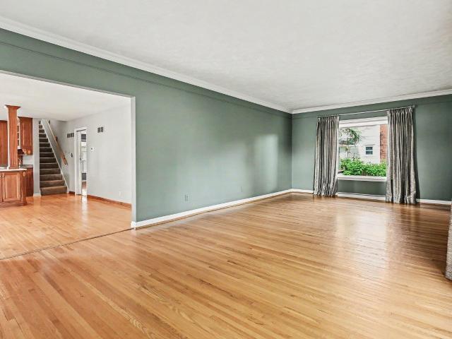 1225 Greenleaf Boulevard