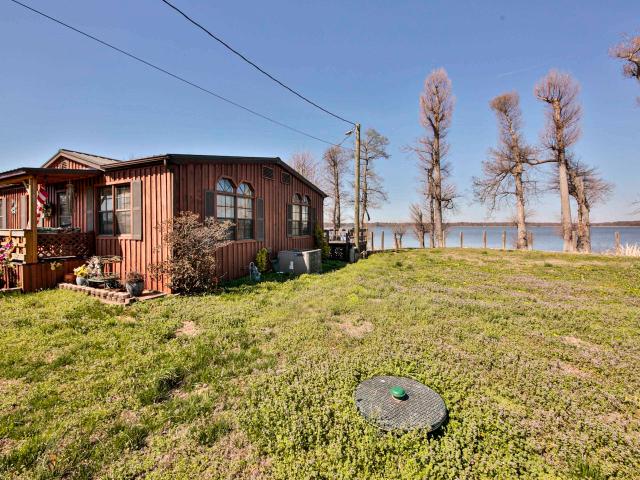 1225 lake dr