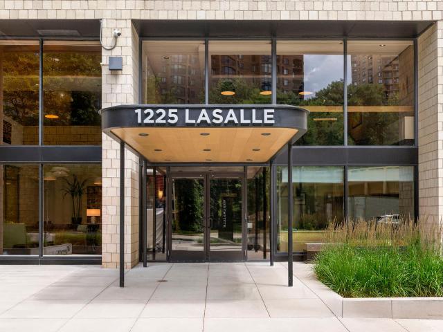1225 Lasalle Avenue # 1502
