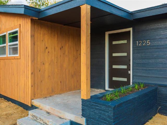 1225 S Jefferson Drive
