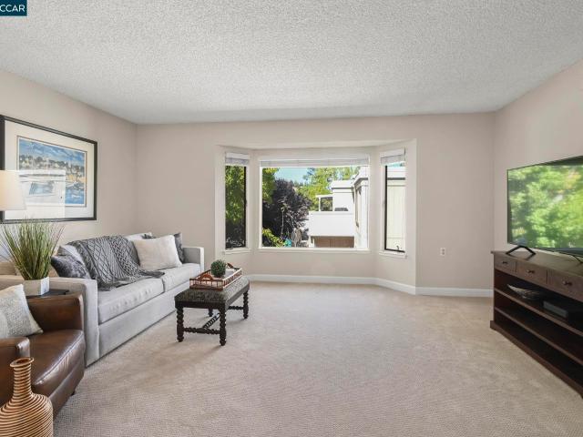 1225 Singingwood Ct 1