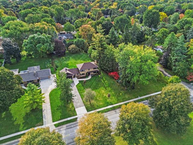 1225 W Saint Andrews Road