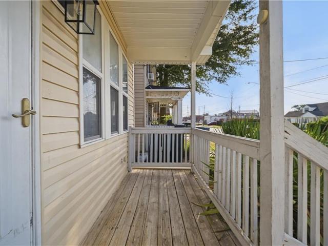 1226 Lindsay AVE