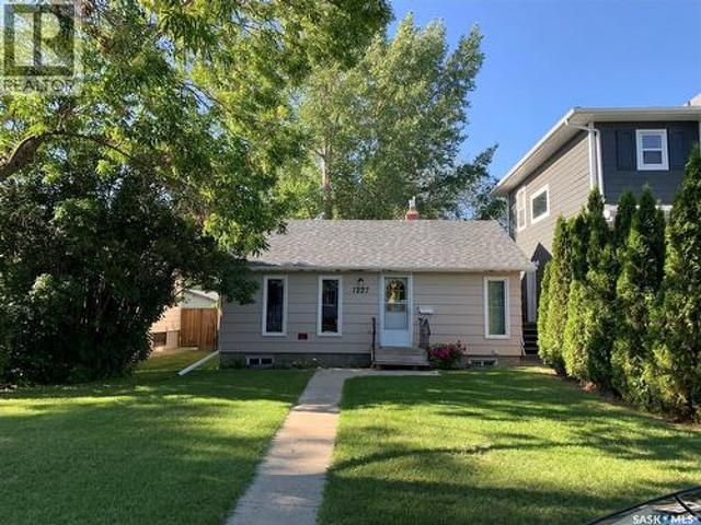 1227 13Th Street E, Saskatoon, SK, S7H 0C3 house for sale | Listing ID SK048540 | Royal LePage