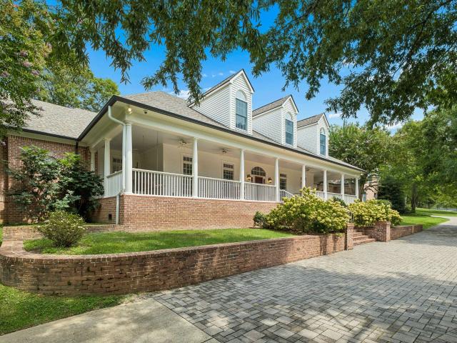 1228 Mary Helen Dr