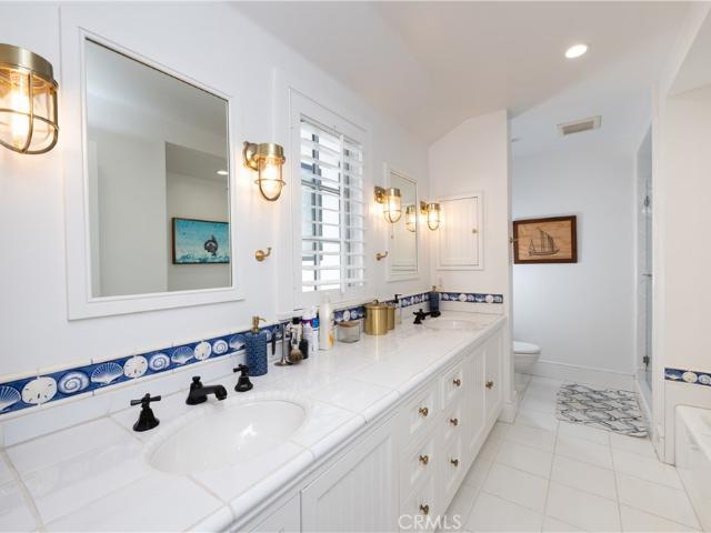 1228 W Oceanfront, Newport Beach, CA 92661 | MLS #PW26061