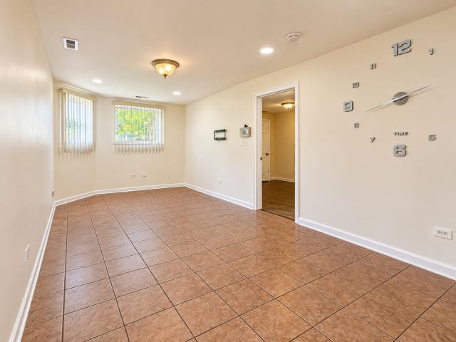 1229 N Austin Boulevard # 1