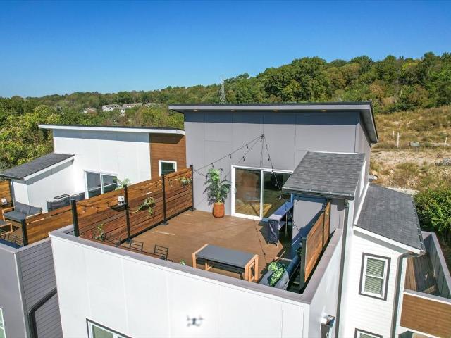 1229 N Avondale Cir