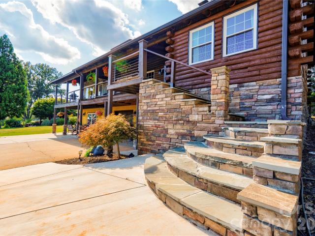 1229 New Crest Lane