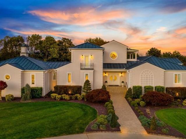 1229 Boone Hill Dr, Lynchburg, VA 24503