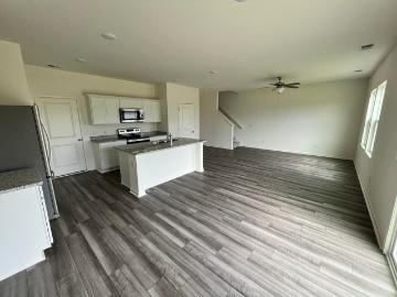 1229 Carriage Wood Circle