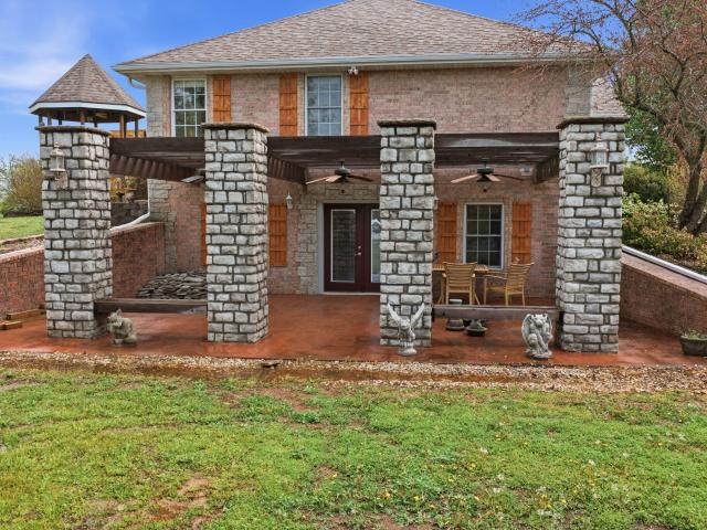 1229 E 425th Road