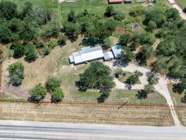 1229 State 304 Hwy, Gonzales, TX 78629 | MLS #1824