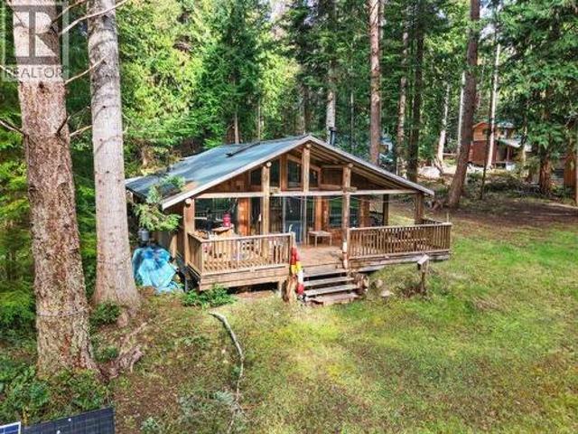 1229 Tennyson Rd, Savary Island, BC, V0N 2G0 house for sale | Listing ID 19709 | Royal LePage