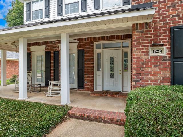 1229 Whitehall Drive