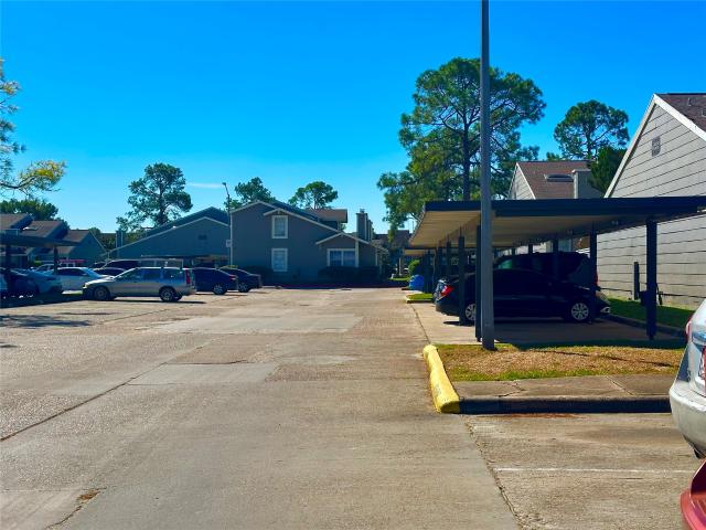 12204 Coppertree Lane