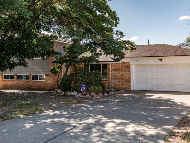 12205 Victoria Falls Drive NE