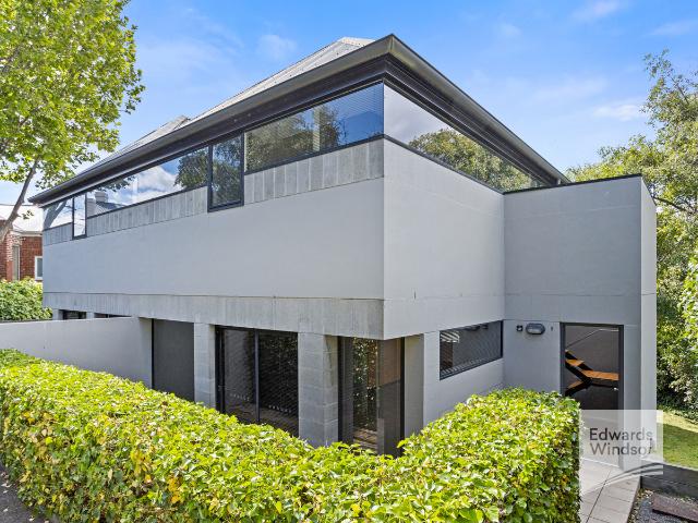 1/220 Melville Street West Hobart 7000 Australia Edwards Windsor