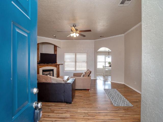 1220 NE Emma Lane