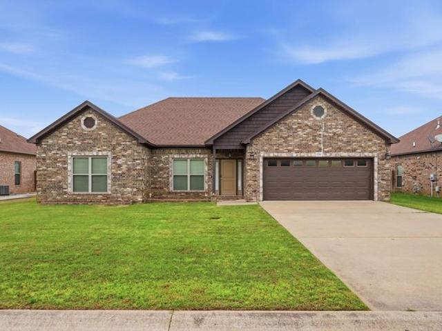 1220 Andrews Dr, Conway, AR 72032