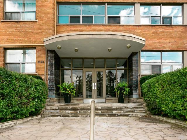 1220 Bayview Avenue 1 Bedroom Apartment for Rent