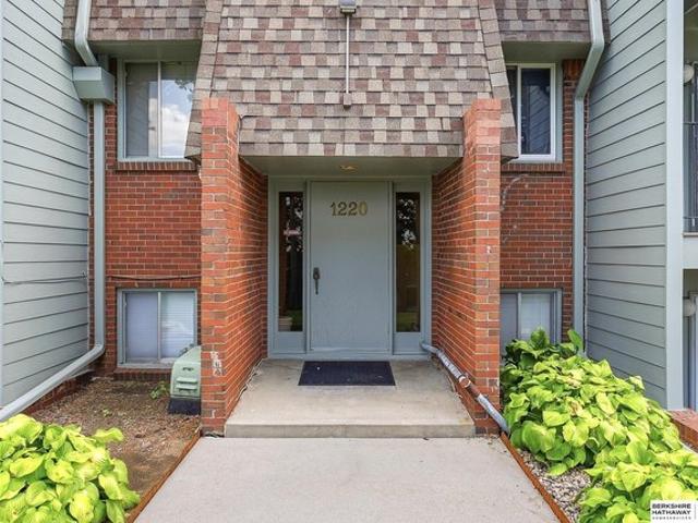 1220 S 120 St Unit 301, Omaha, NE 68144