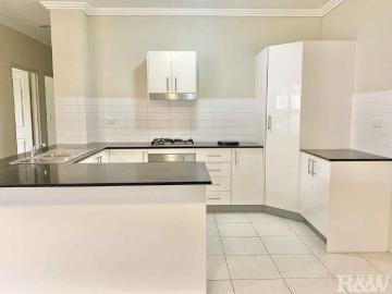 12/20 22 Fourth Avenue Blacktown