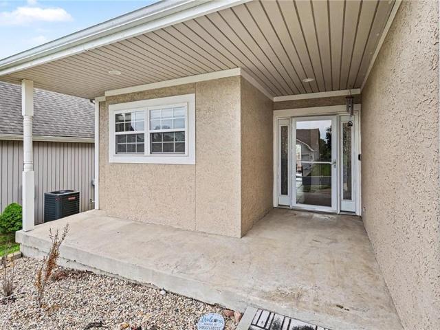 12216 N Pomona Lane
