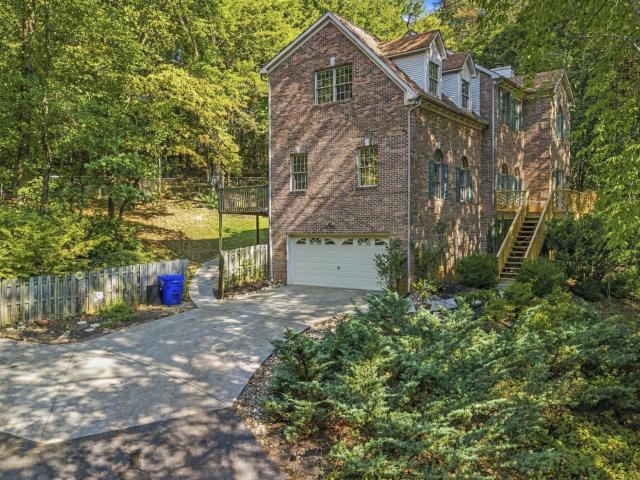 1221 Night Hawk Lane