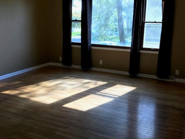 1221 Ave A