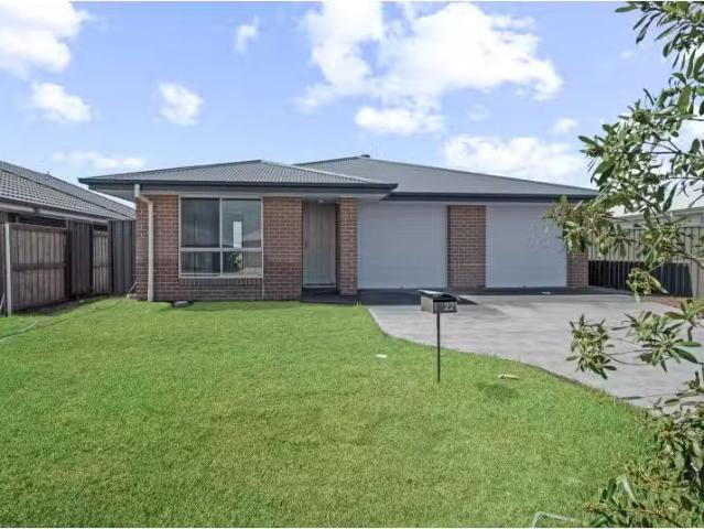 1/221 Robert Rd, Lochinvar Property for rent Listed by Grace.