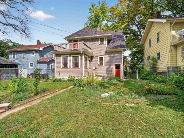 1221 W Packard Avenue
