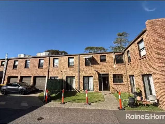 12/22 Beaumont Street, HAMILTON House for rent Listed by Leas.