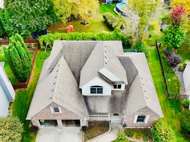 1222 bristol drive w