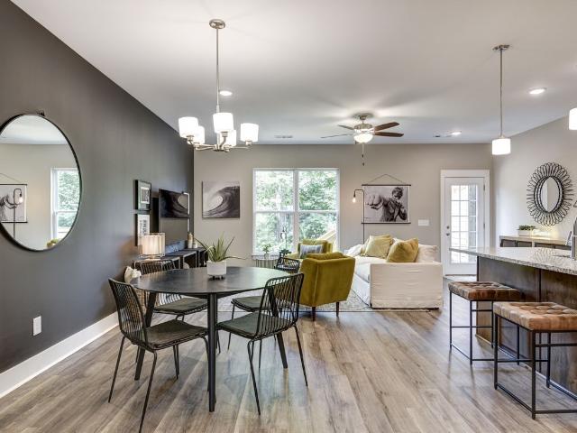 1222 Hayloft Pl