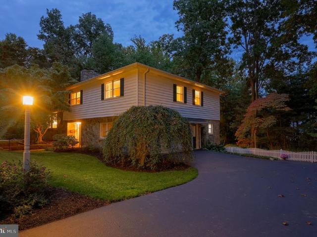1222 Hillcrest Road