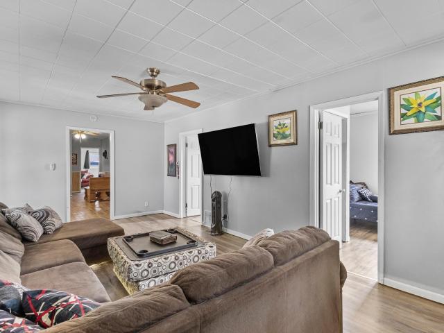 1222 KNAPP Street