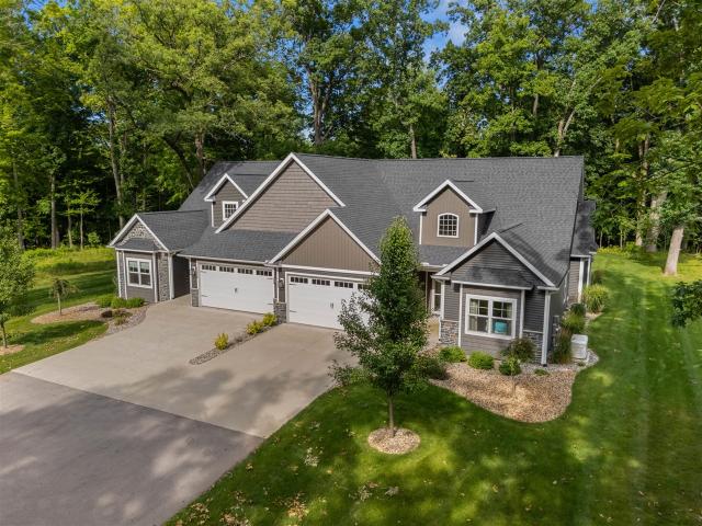 1222 Lochaven Circle