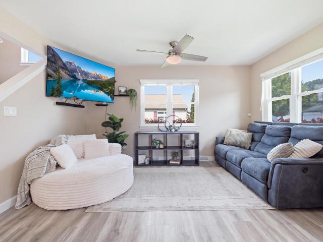 1222 Phoenix Dr