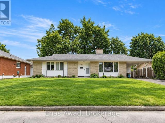 1222 STANTON ROAD, Ottawa, Ontario, K2C3E2
