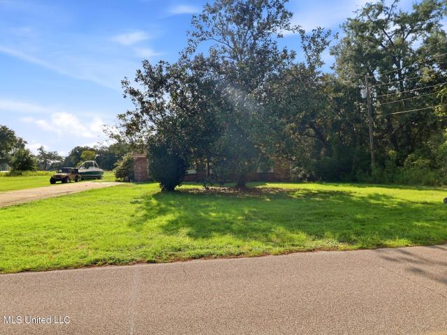 12231 Shorecrest Road