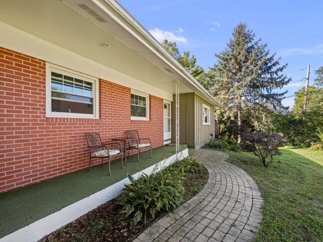 1223 Hillside Drive