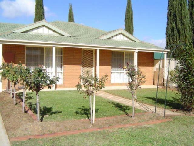 1/22 Cornish Street, Cobram